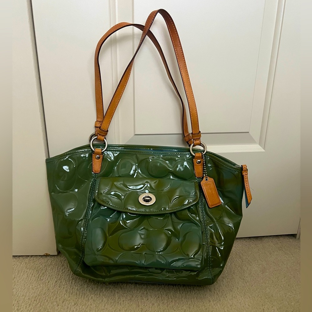 Vintage Coach Signature Leah Embossed Patent Leather Shoulder Tote Bag